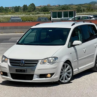 Volkswagen Touran 2009 në shitje