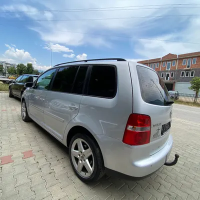 Volkswagen Touran 2005 në shitje