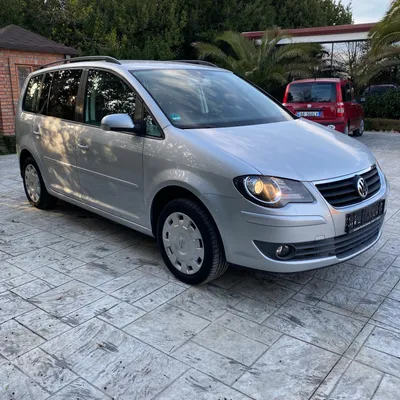 Volkswagen Touran 2009 në shitje