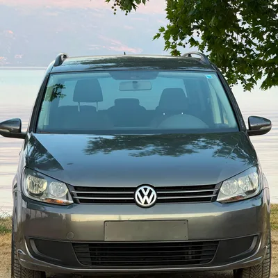 Volkswagen Touran 2012 në shitje