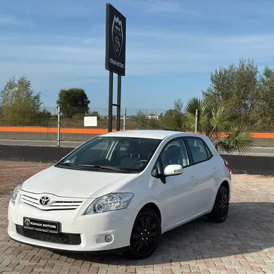 Toyota Auris 2011 në shitje