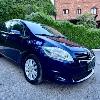 Toyota Auris 2011 në shitje