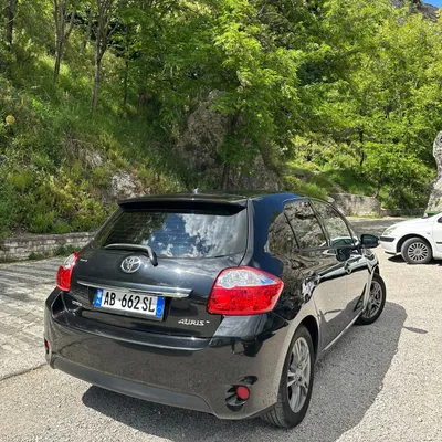 Toyota Auris 2011 në shitje