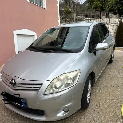 Toyota Auris 2011 në shitje