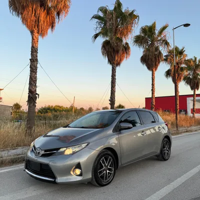 Toyota Auris 2014 në shitje