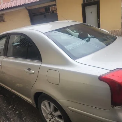 Toyota Avensis 2005 në shitje