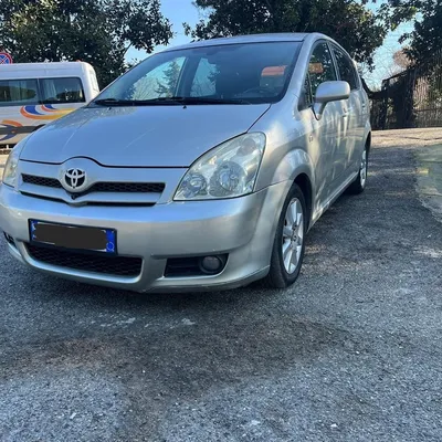Toyota Corolla Verso 2006 në shitje