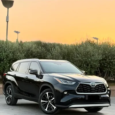 Toyota Highlander 2022 në shitje