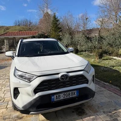Toyota RAV4 2020 në shitje