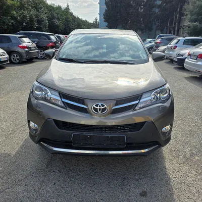 Toyota RAV4 2014 në shitje