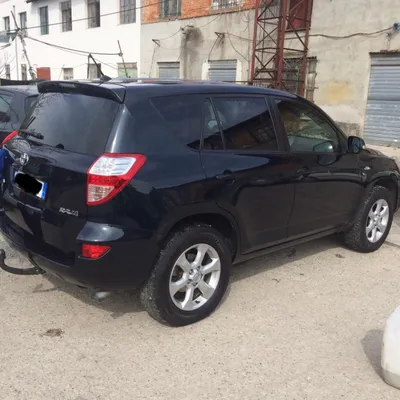 Toyota RAV4 2011 në shitje