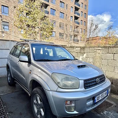 Toyota RAV4 2003 në shitje