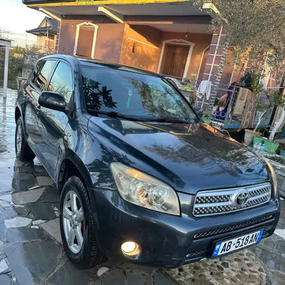 Toyota RAV4 2008 në shitje