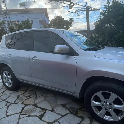 Toyota RAV4 2011 në shitje