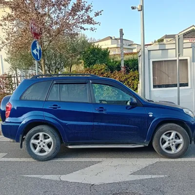 Toyota RAV4 2003 në shitje