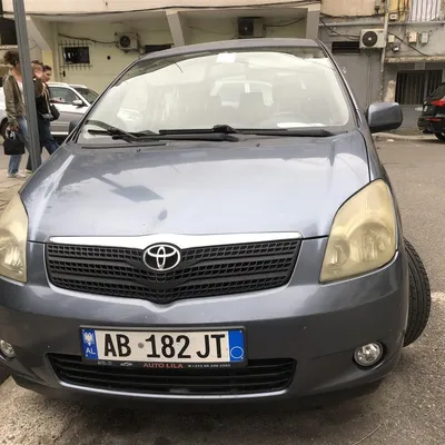 Toyota Avensis Verso 2003 në shitje