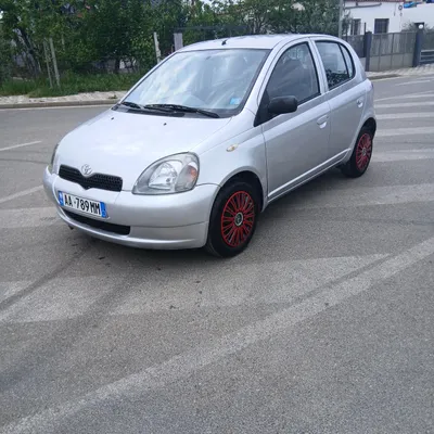 Toyota Yaris 2002 në shitje