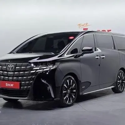 Toyota Alphard 2024 në shitje