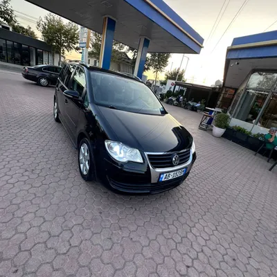 Volkswagen Touran 2010 në shitje