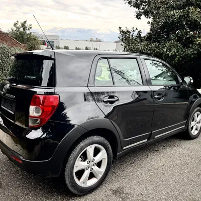 Toyota Urban Cruiser 2011 në shitje