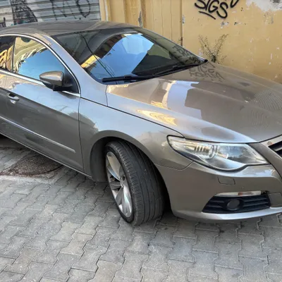 Volkswagen Passat CC 2009 në shitje
