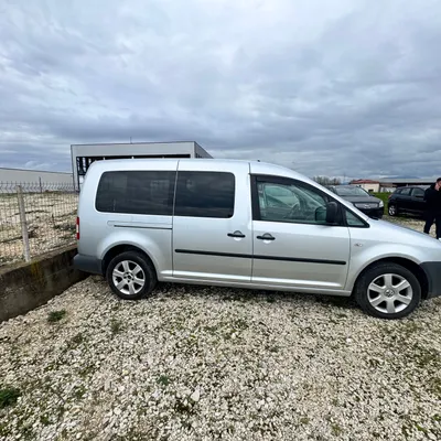 Volkswagen Caddy 2009 në shitje