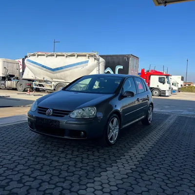 Volkswagen Golf 2006 në shitje