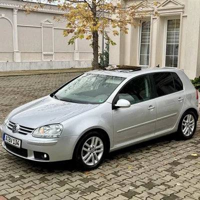 Volkswagen Golf 2005 në shitje