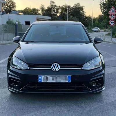 Volkswagen Golf 2014 në shitje