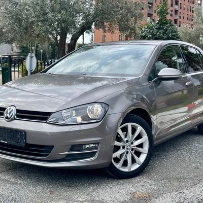Volkswagen Golf 2014 në shitje