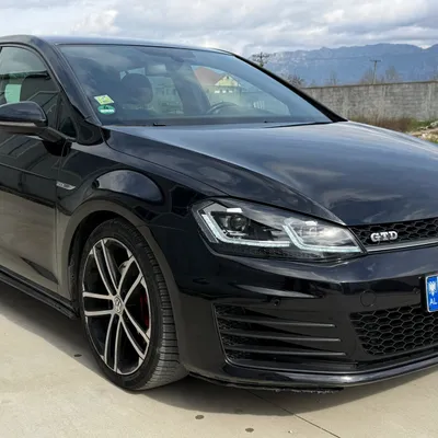 Volkswagen Golf 2015 në shitje