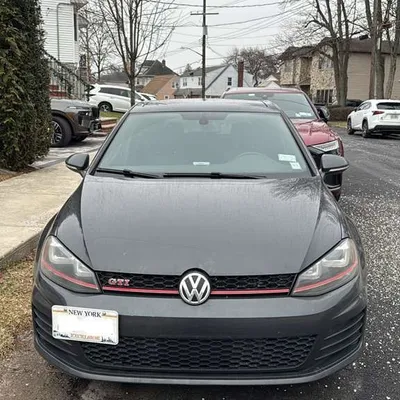 Volkswagen Golf 2016 në shitje