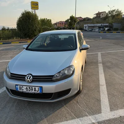 Volkswagen Golf 2009 në shitje