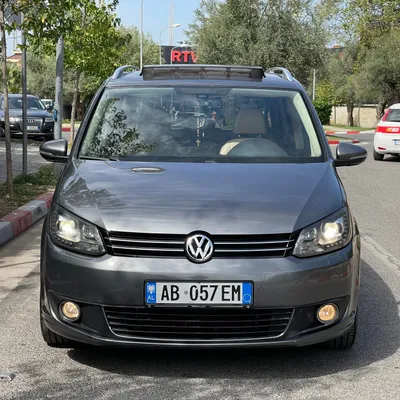 Volkswagen Touran 2012 në shitje