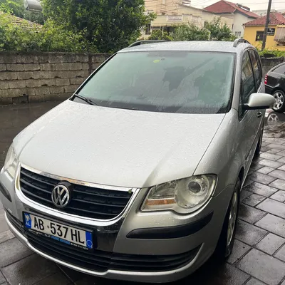 Volkswagen Touran 2008 në shitje