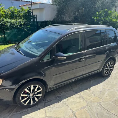Volkswagen Touran 2004 në shitje