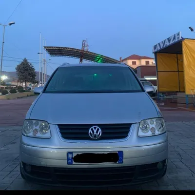 Volkswagen Touran 2005 në shitje
