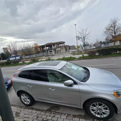 Volvo XC60 2015 në shitje