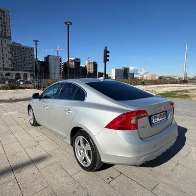 Volvo S60 2012 në shitje