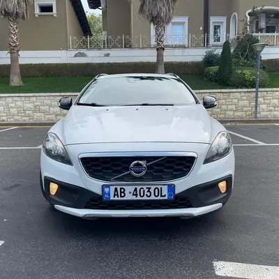 Volvo V40 2015 në shitje