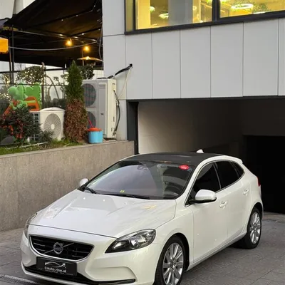 Volvo V40 2015 në shitje
