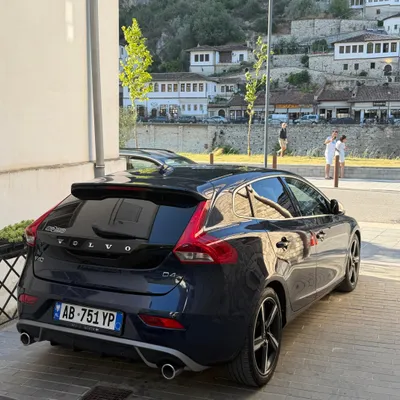 Volvo V40 2015 në shitje