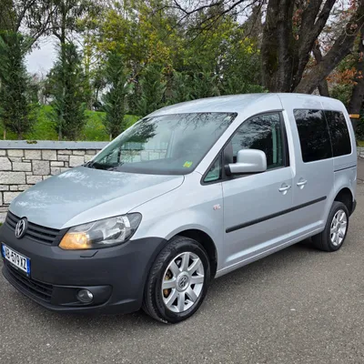 Volkswagen Caddy 2011 në shitje