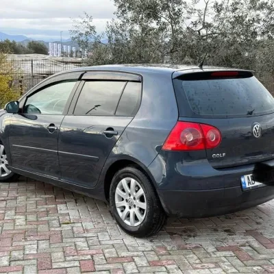 Volkswagen Golf 2008 në shitje