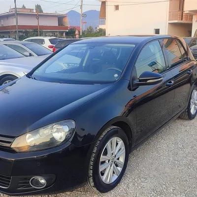 Volkswagen Golf 2012 në shitje