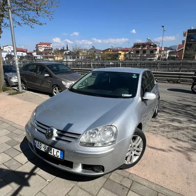 Volkswagen Golf 2006 në shitje