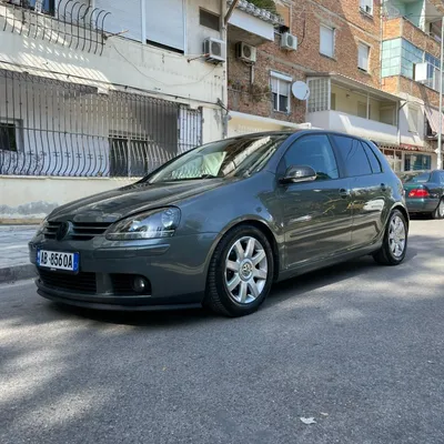 Volkswagen Golf 2005 në shitje