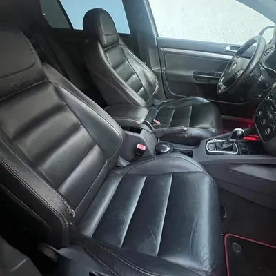 Volkswagen Golf 2006 në shitje
