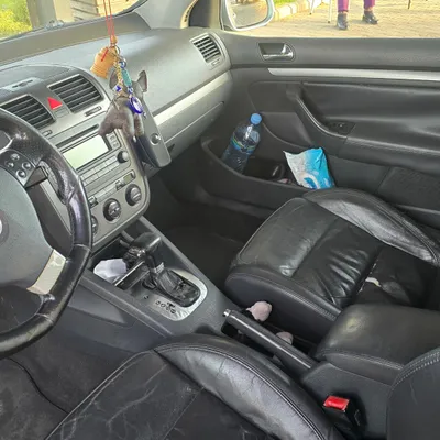 Volkswagen Golf 2005 në shitje