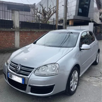 Volkswagen Golf 2006 në shitje